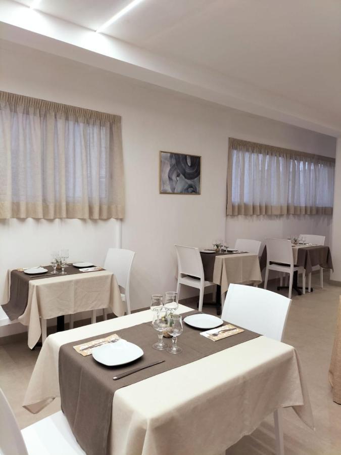 Hotel Mare Blu Torre dell'Orso Exteriör bild